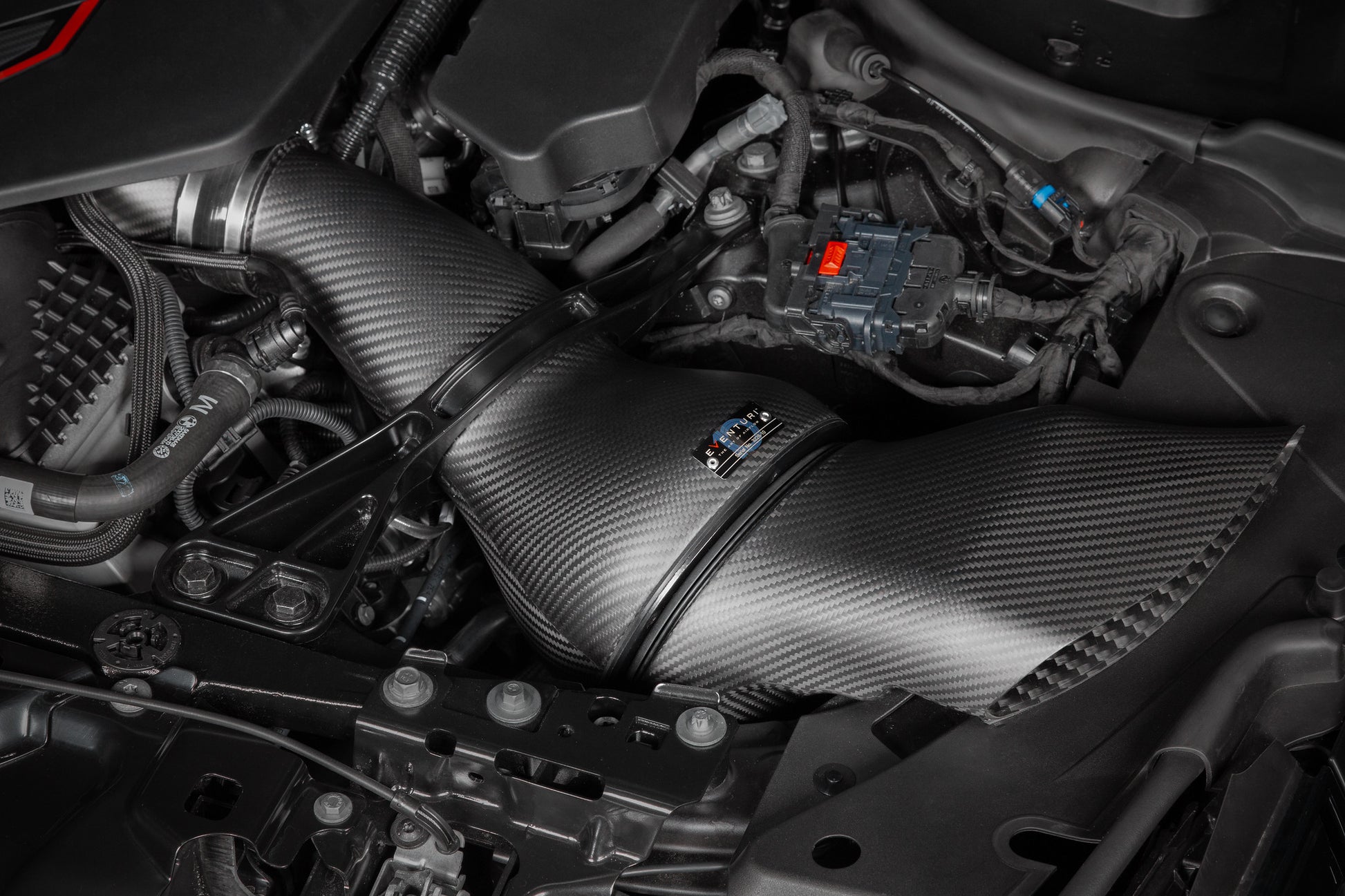 Впускна система для BMW G9X M5 (G90 / G99) - Eventuri Ukraine